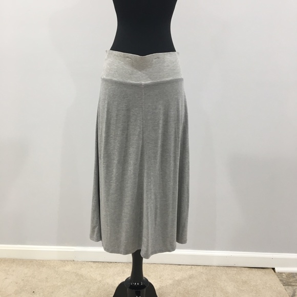 BASIC COLORS Grey Skirt - Picture 3 of 8